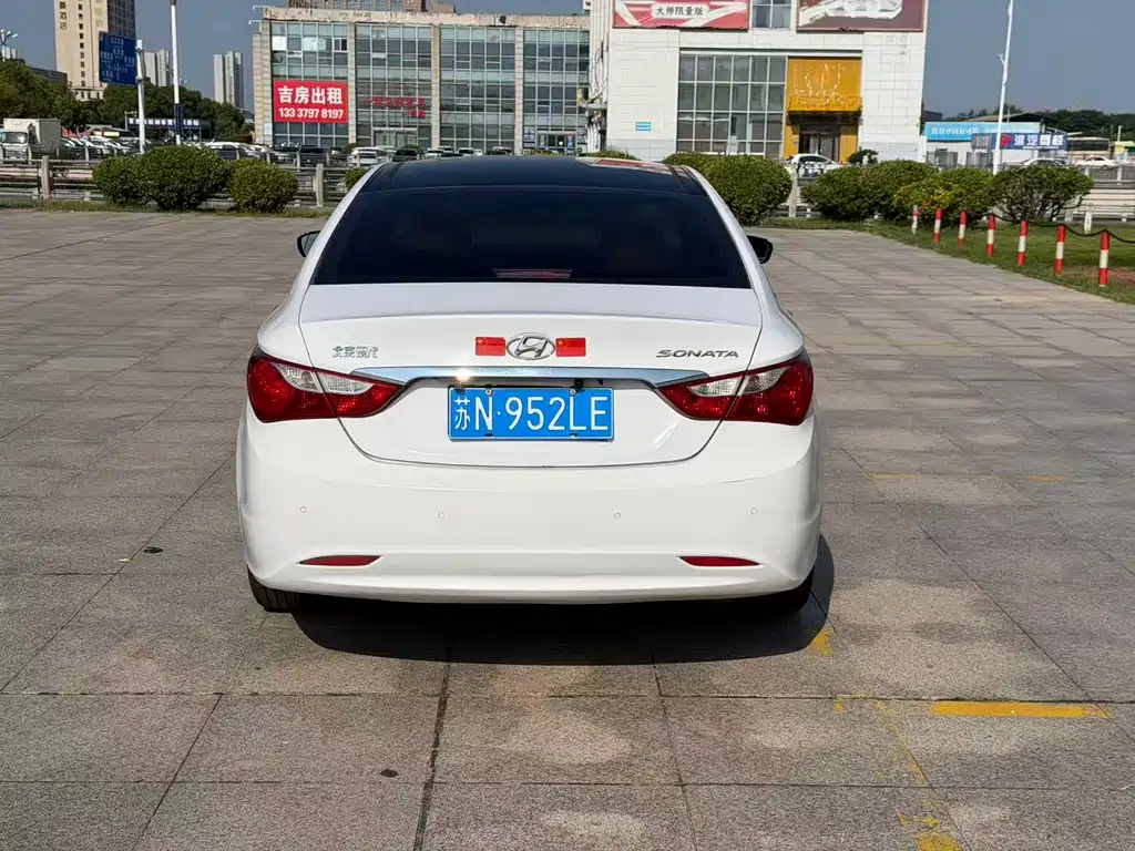Hyundai Sonata — миниатюра 8