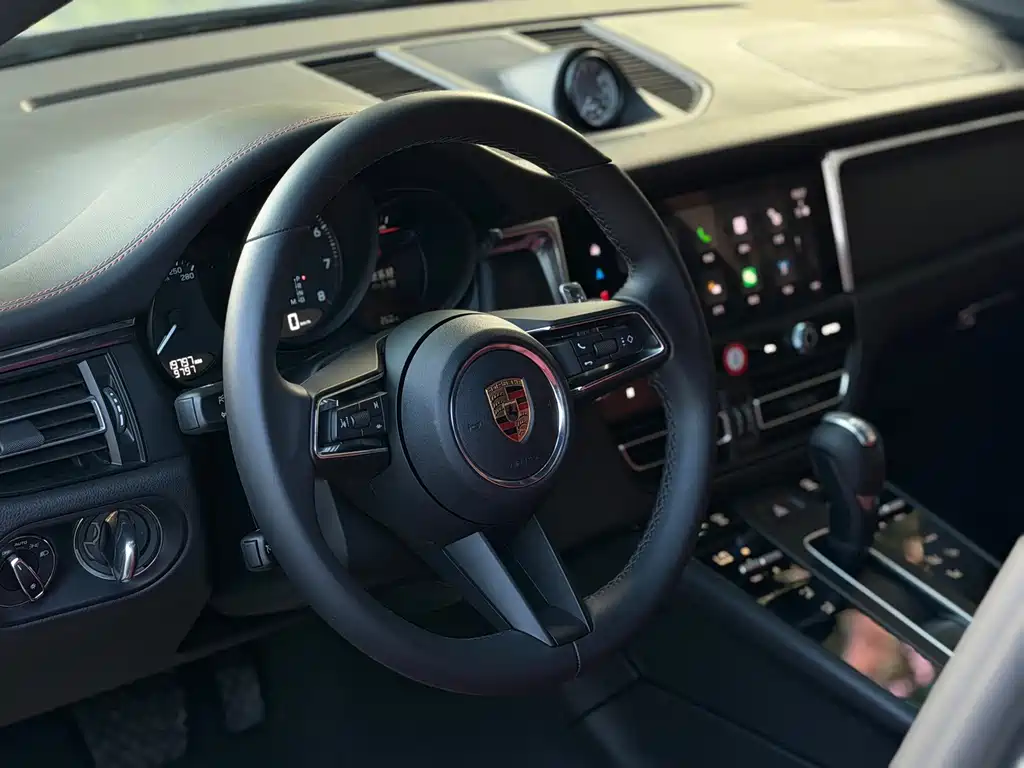 Porsche Macan — миниатюра 9
