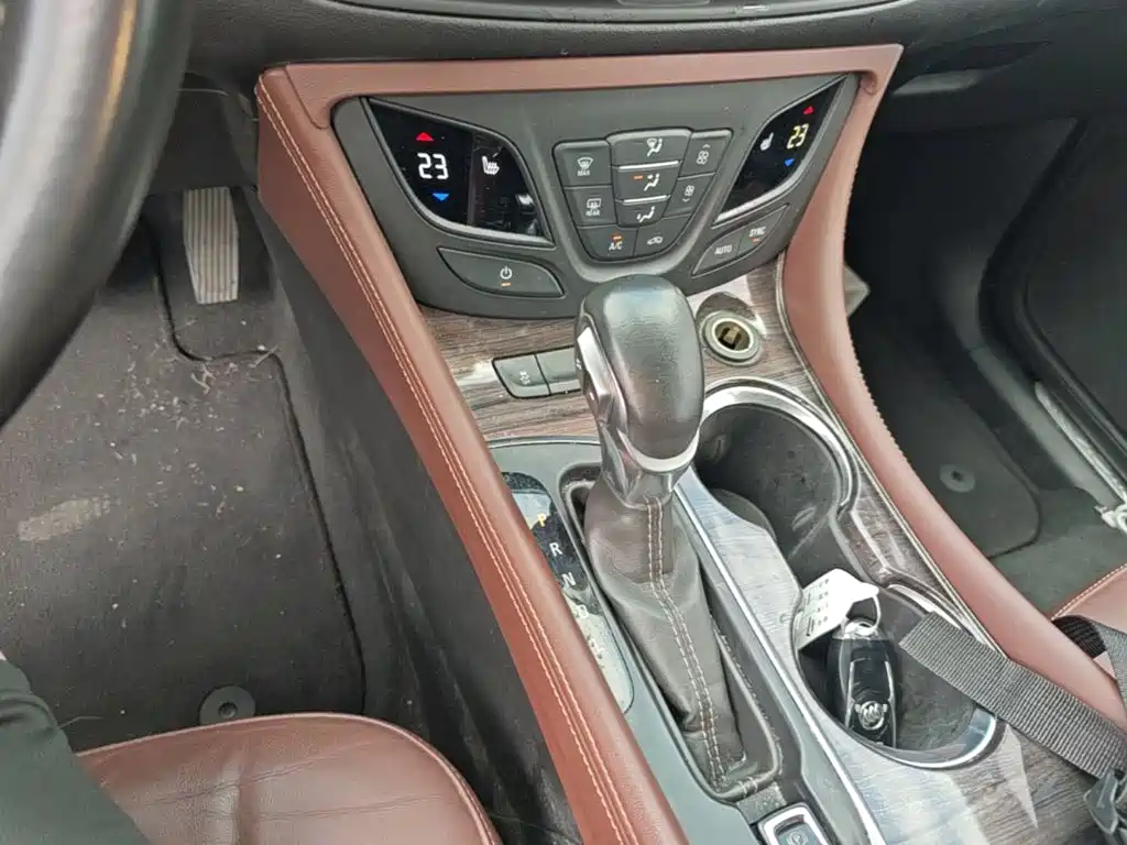 Buick Envision Plus — миниатюра 14
