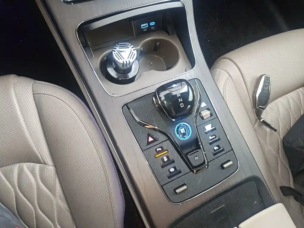 BYD Han — миниатюра 14