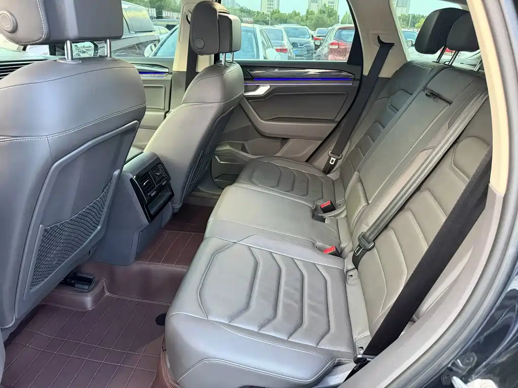 Volkswagen Touareg — миниатюра 6