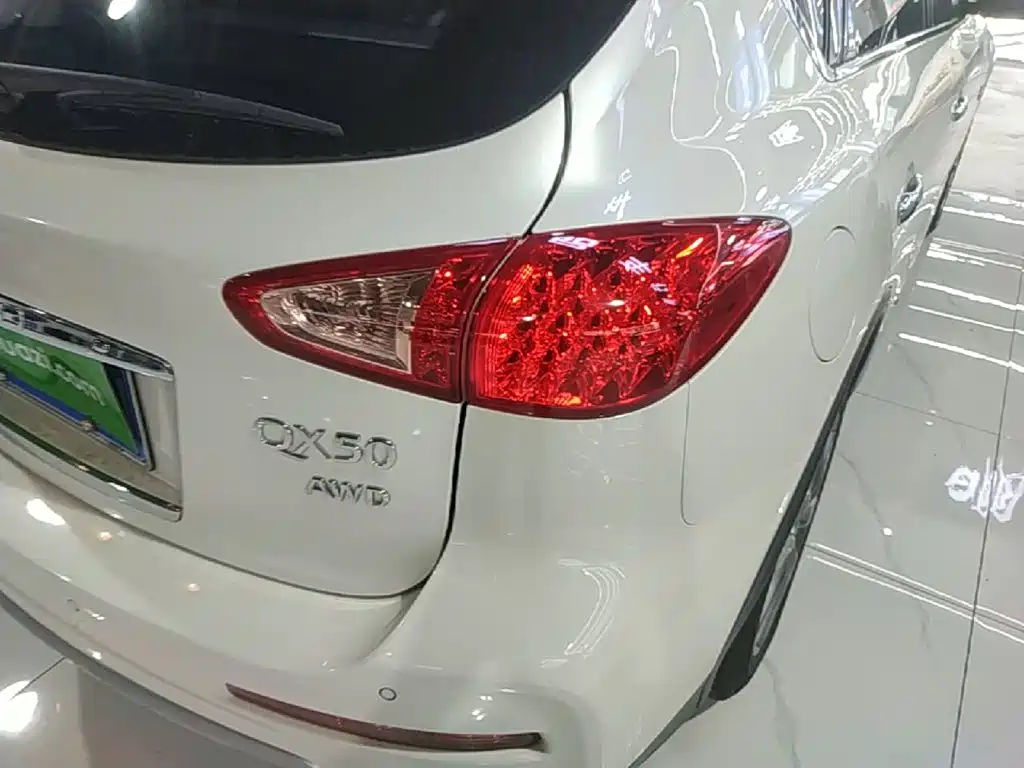 Infiniti QX50 — миниатюра 8
