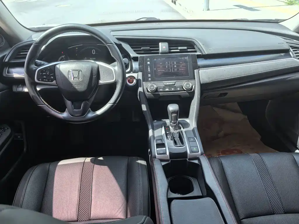 Honda Civic — миниатюра 8