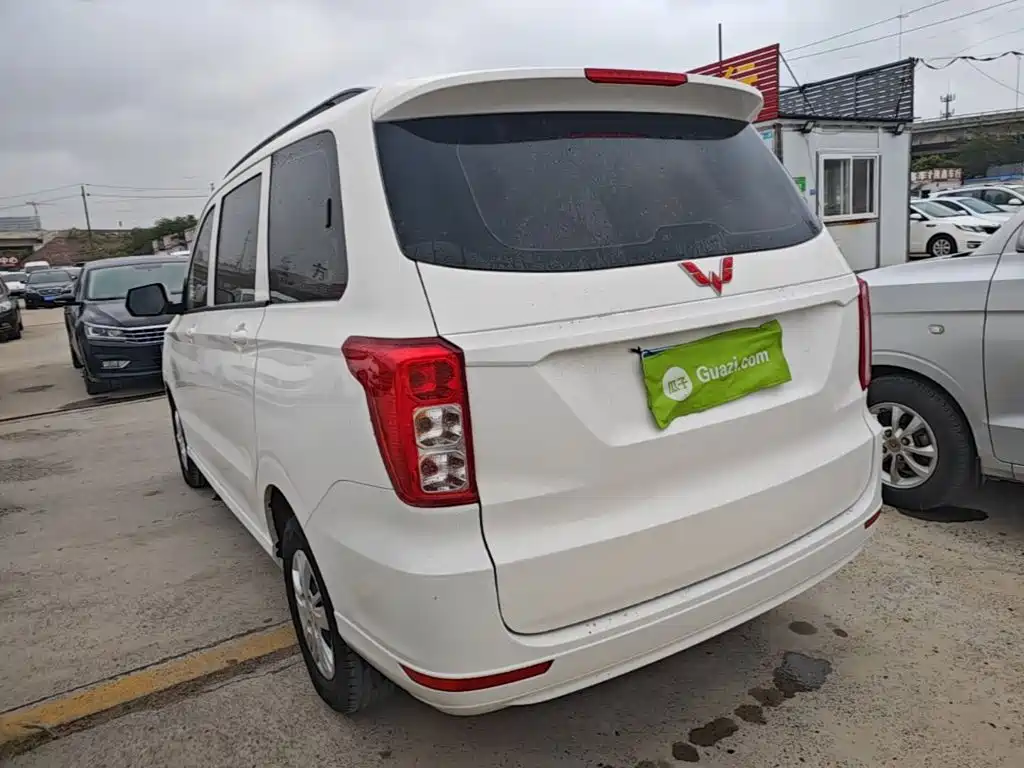 Wuling Hongguang — миниатюра 5