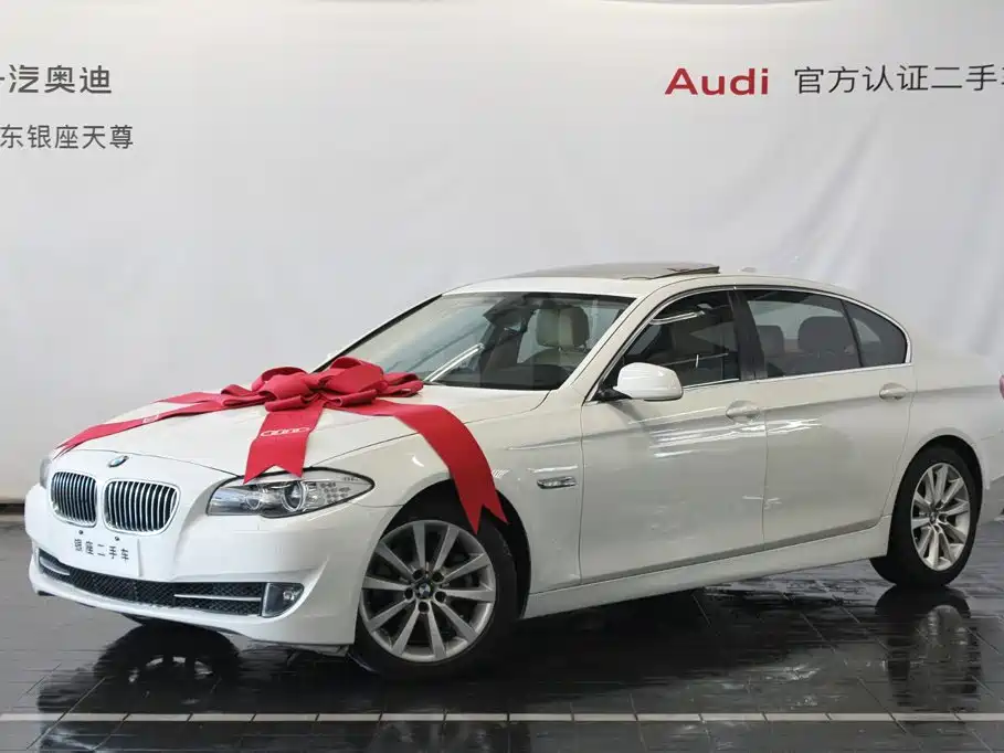 BMW 5 Series — миниатюра 3