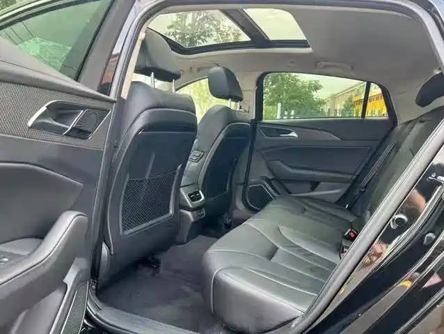 Hongqi Hongqi H5 — миниатюра 5