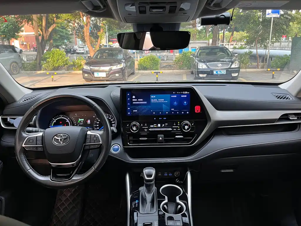 Toyota Highlander — миниатюра 10