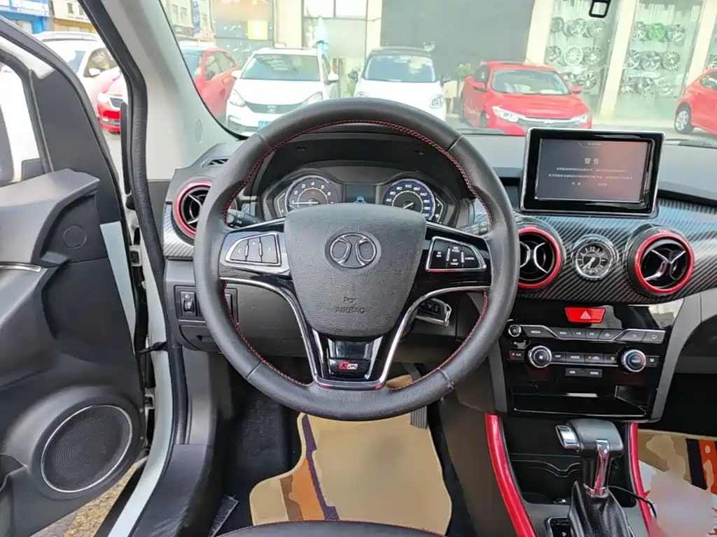 BAIC Senova X25 — миниатюра 11
