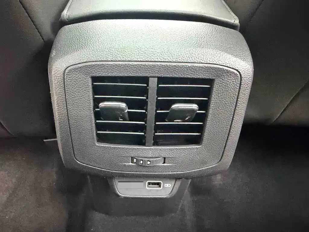 Volkswagen T-Cross — миниатюра 13