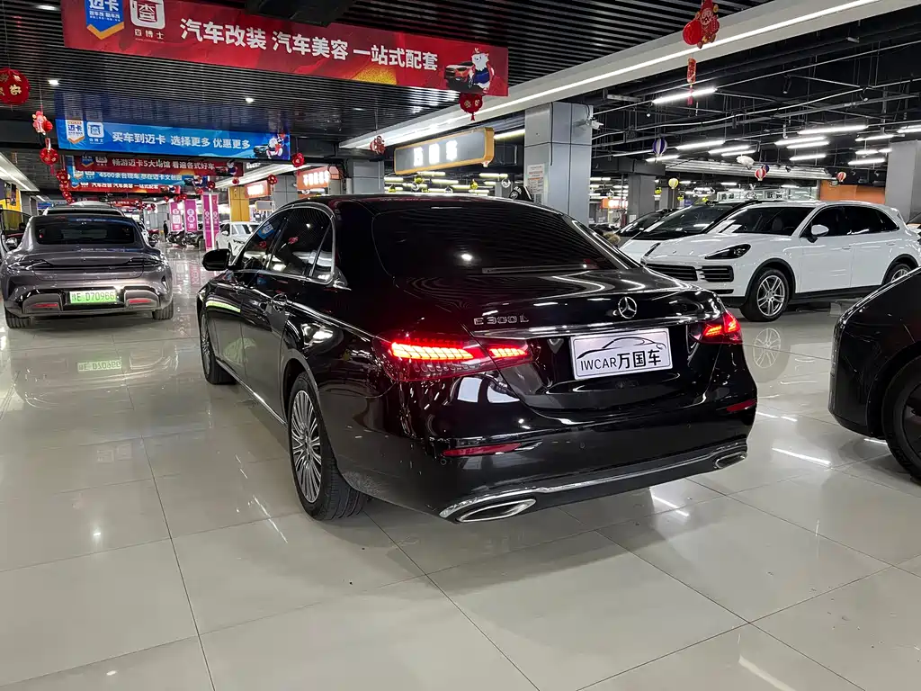 MERCEDES-BENZ E CLASS