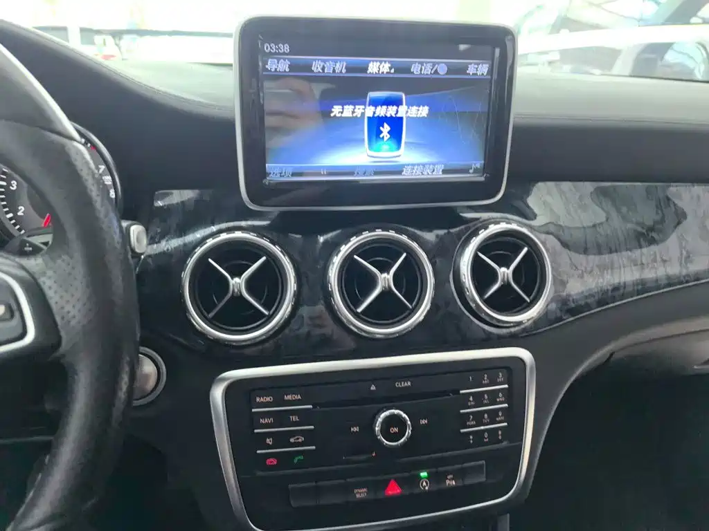 Mercedes-Benz GLA 2016 GLA 200 Fashion