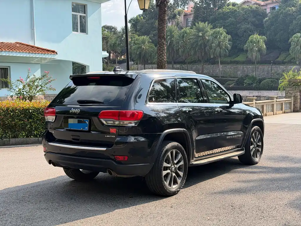 Jeep Grand Cherokee (Import) — миниатюра 7