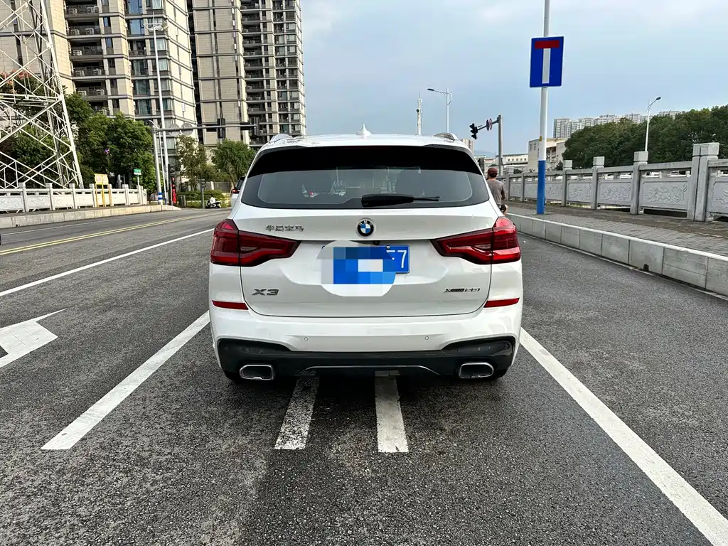 BMW X3 — миниатюра 11