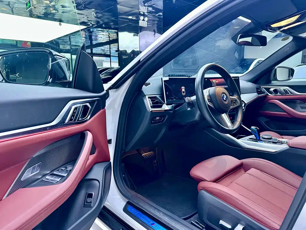 BMW i4 — миниатюра 8