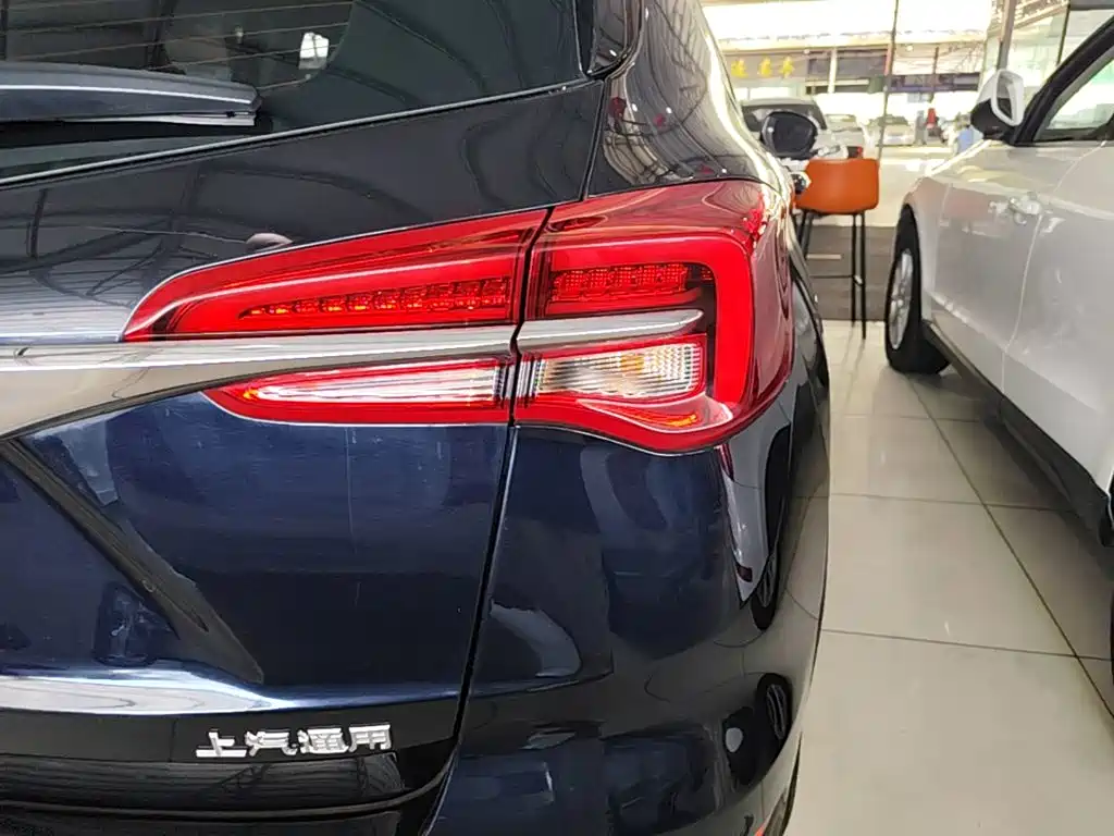 Buick Envision Plus — миниатюра 8