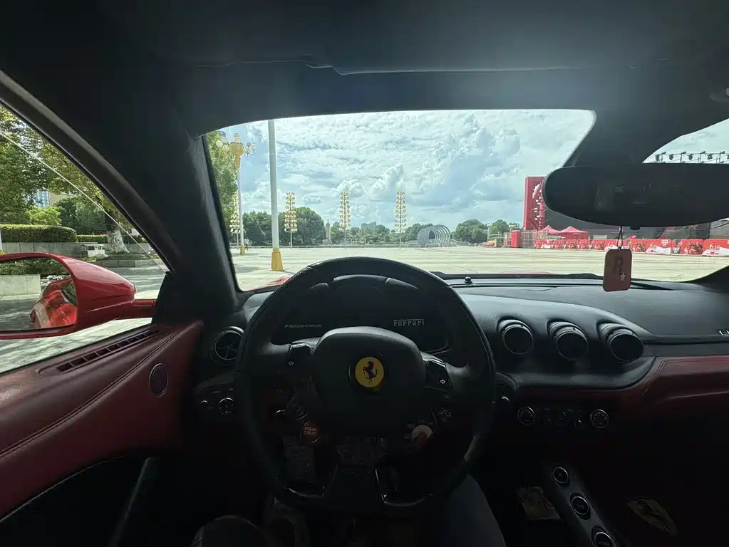Ferrari F12berlinetta — миниатюра 4