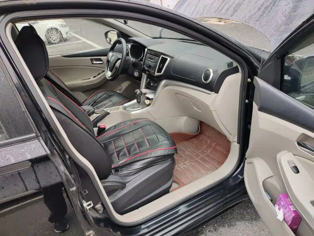 Venucia T70 — миниатюра 18