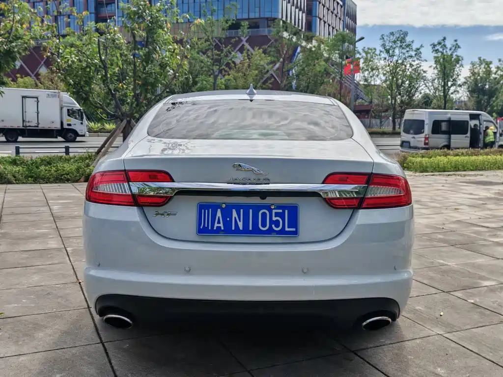 Jaguar XF — миниатюра 5