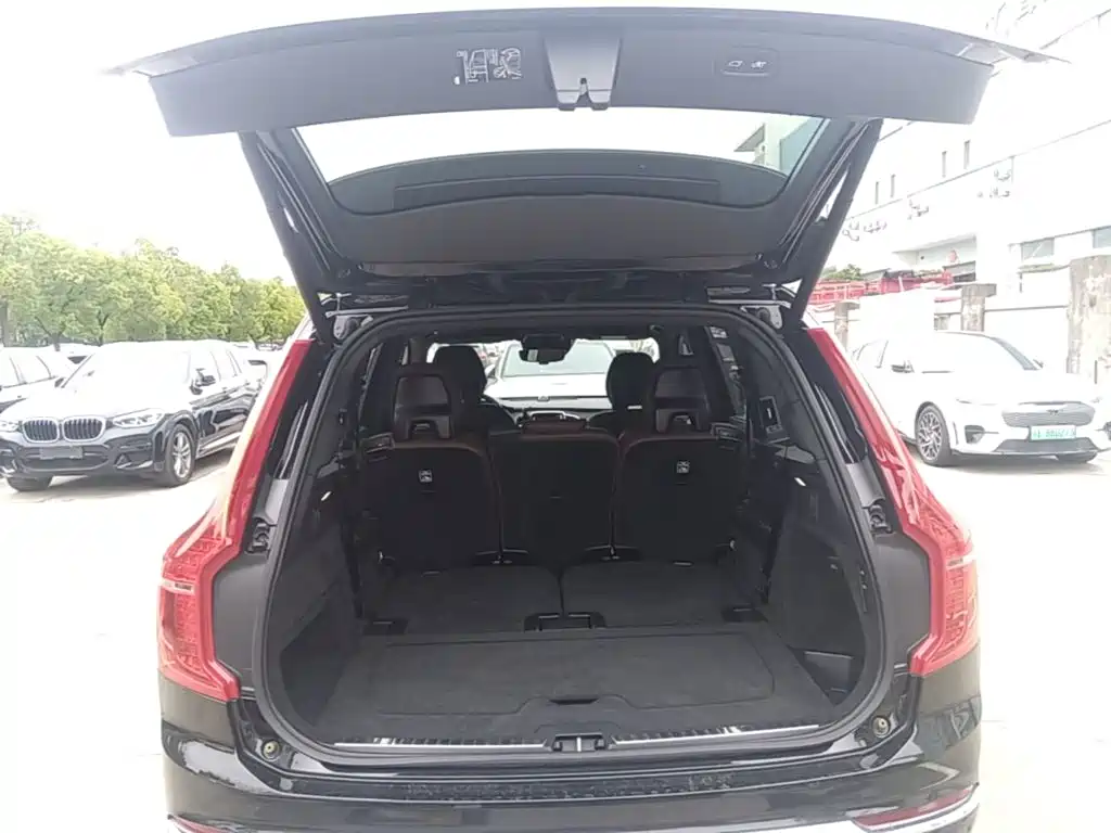 Volvo XC90 PHEV — миниатюра 19
