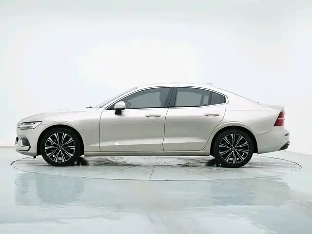Volvo S60 — миниатюра 7