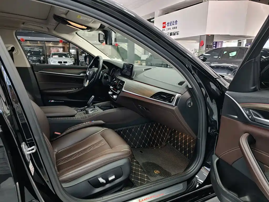 BMW 5 Series — миниатюра 20