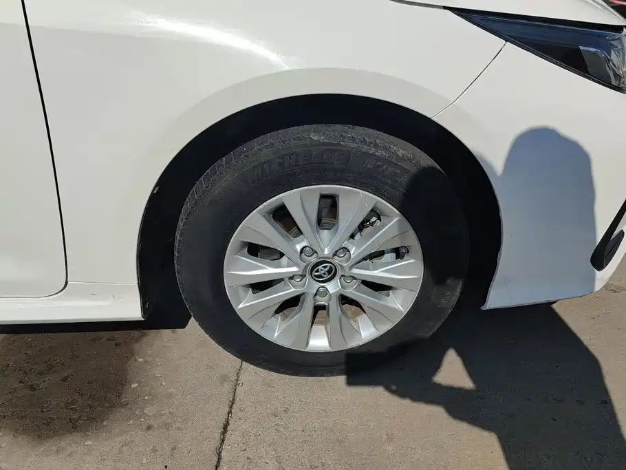 Toyota Corolla — миниатюра 6