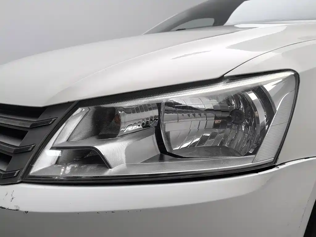 Volkswagen Santana — миниатюра 7