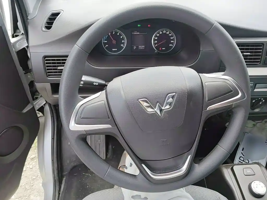 Wuling Rongguang EV — миниатюра 11