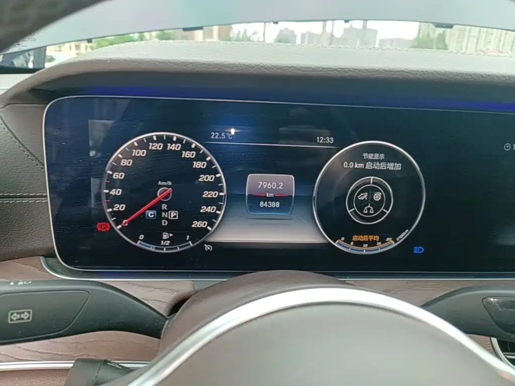 Mercedes-Benz E-Class — миниатюра 12