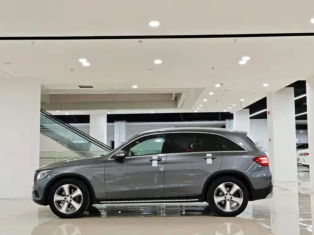 Mercedes-Benz GLC 2016 GLC 260 4MATIC Luxury