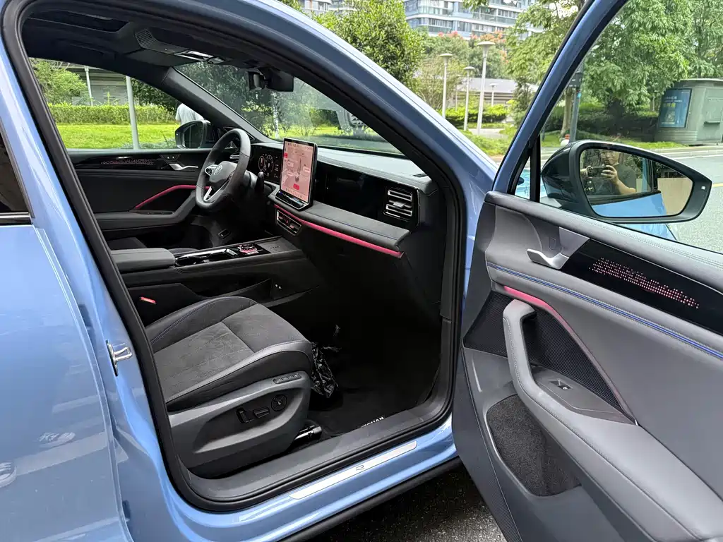 Volkswagen Tiguan L — миниатюра 6