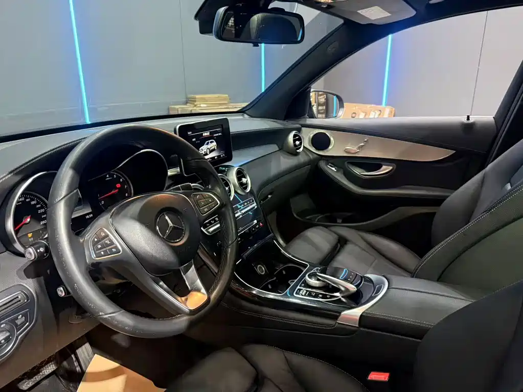 Mercedes-Benz GLC — миниатюра 10