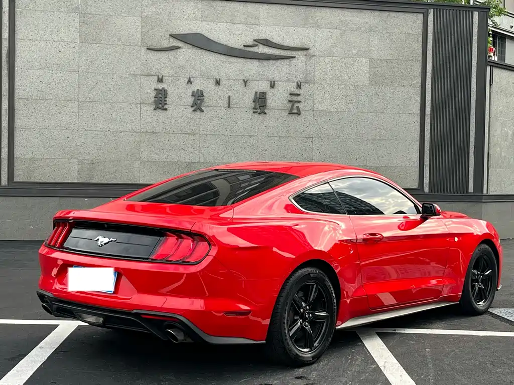 Ford Mustang — миниатюра 5