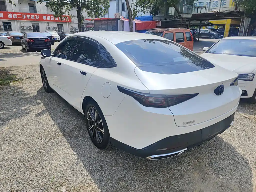 Changan Eado — миниатюра 15