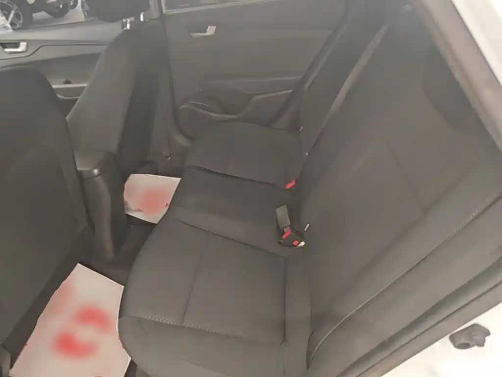 Hyundai Verna — миниатюра 17