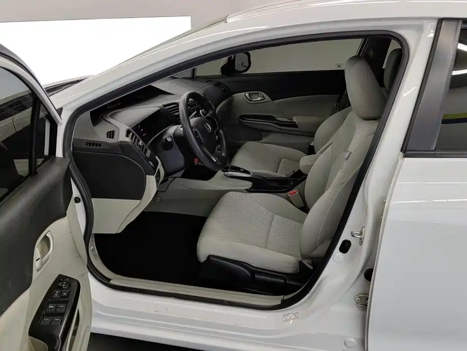 Honda Civic — миниатюра 9