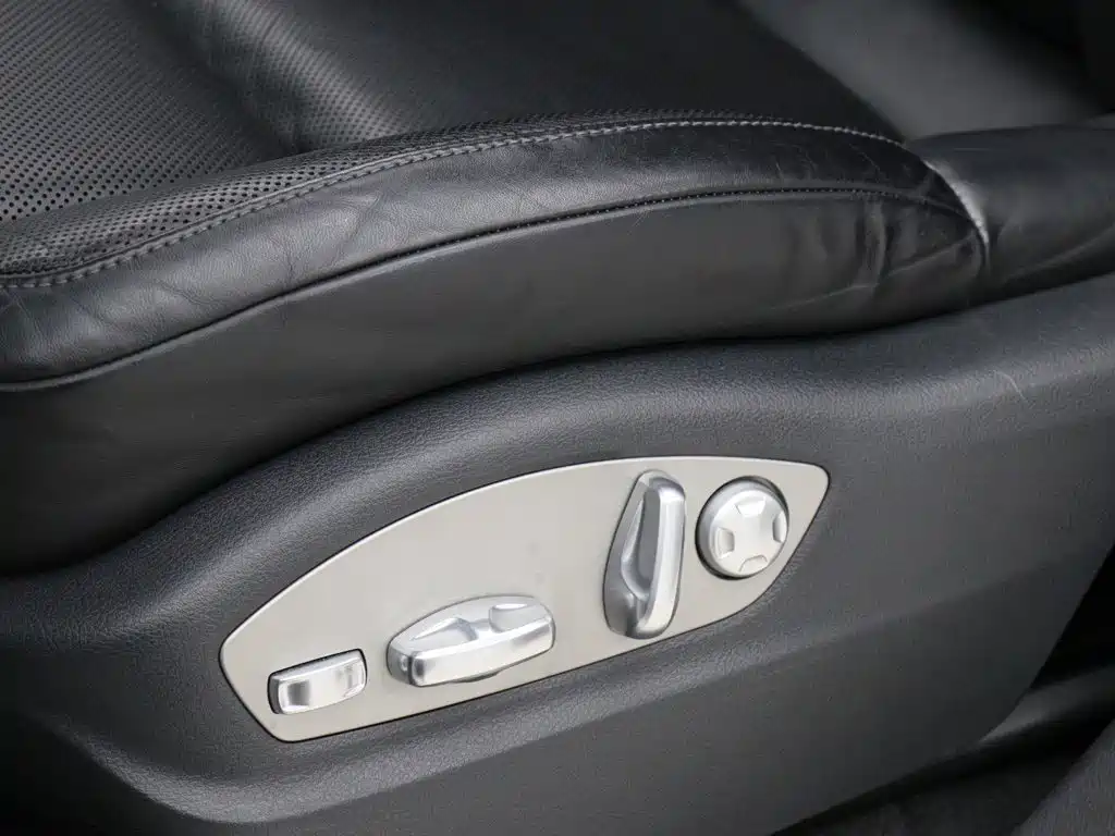 Porsche Cayenne — миниатюра 4