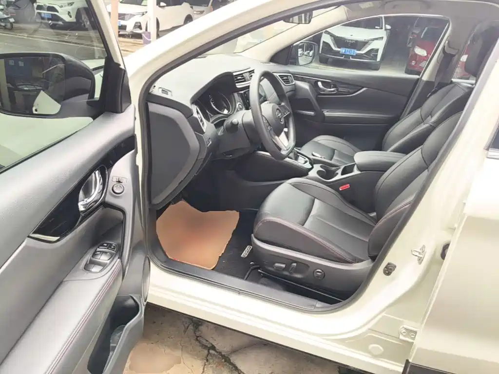 Nissan Qashqai — миниатюра 16