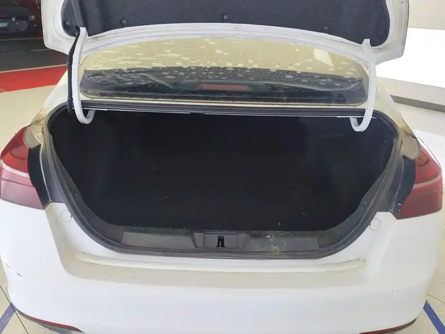 Geely Emgrand — миниатюра 4