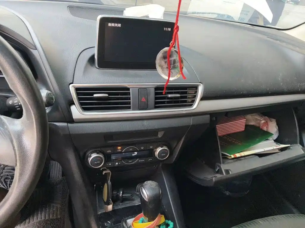 Mazda 3 Axela — миниатюра 14