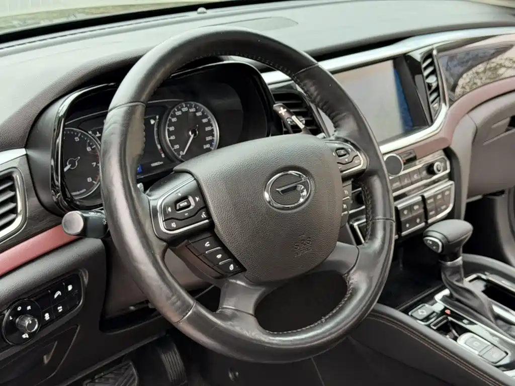 GAC GS8 2017 320T Luxury Smart Connect ( мест)