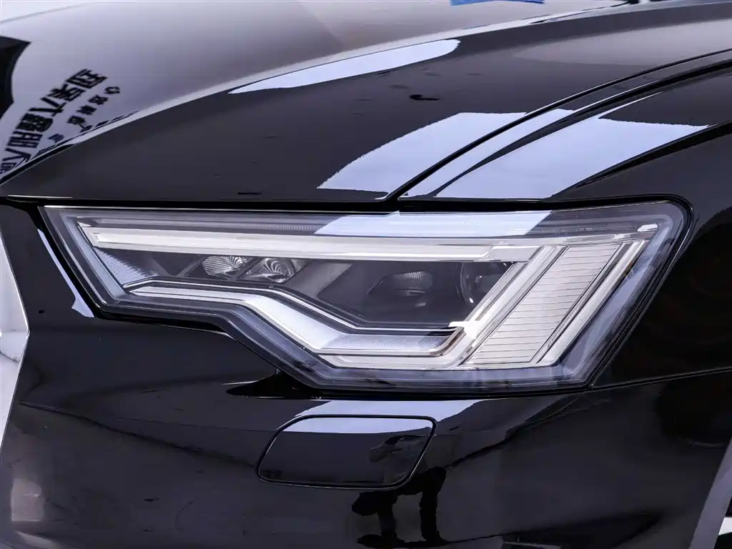 Audi A6L 2025 40 TFSI Luxury