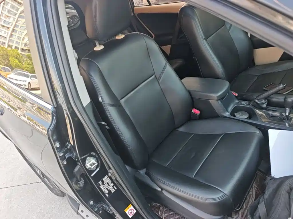 Toyota RAV4 — миниатюра 25