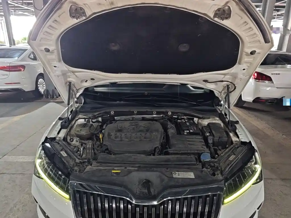 Skoda Superb — миниатюра 20