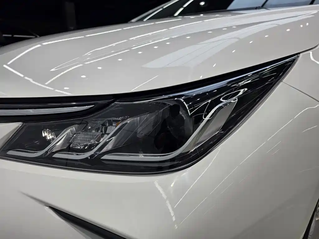 Toyota Corolla — миниатюра 8