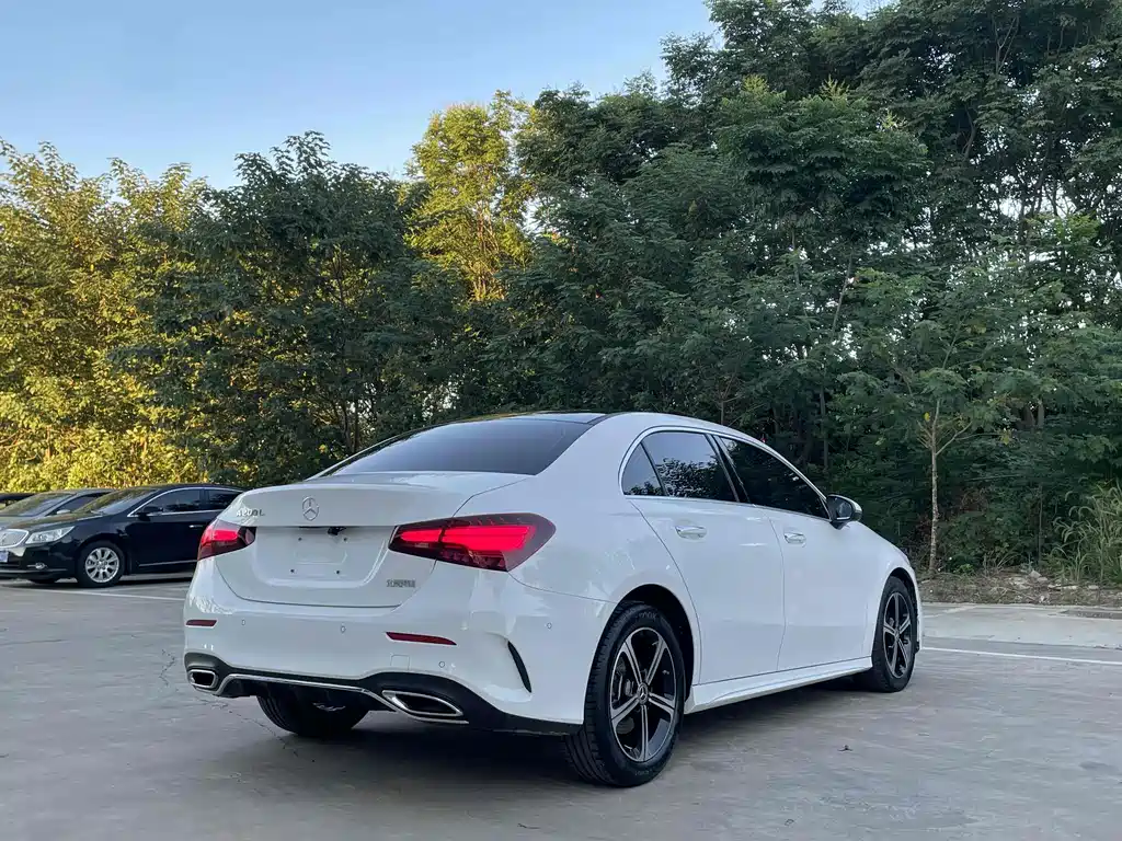 Mercedes-Benz A-Class — миниатюра 11