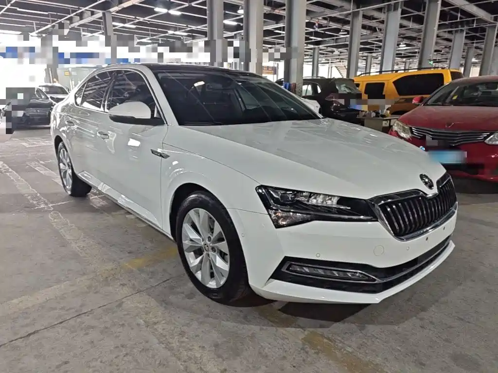 Skoda Superb — миниатюра 4