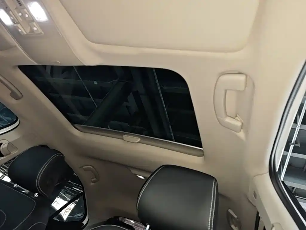 Skoda Superb — миниатюра 18