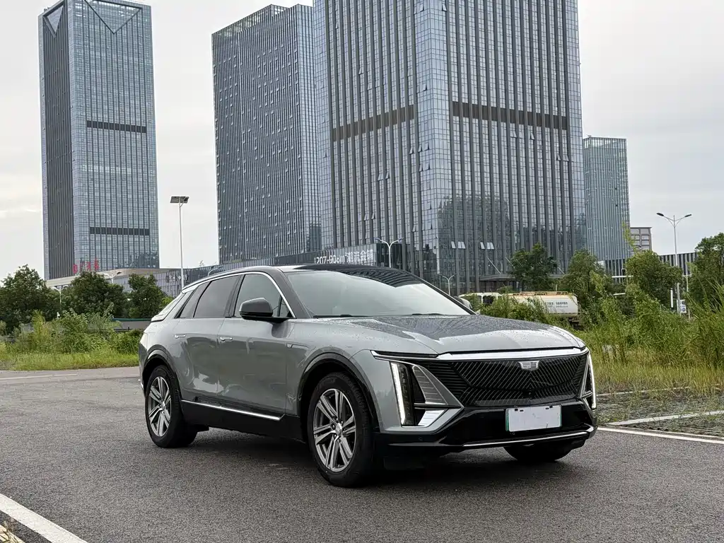 Cadillac Lyriq — миниатюра 3