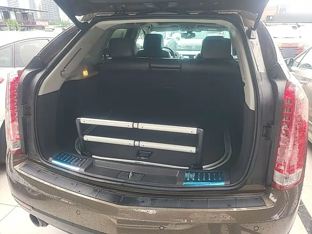 Cadillac SRX — миниатюра 19